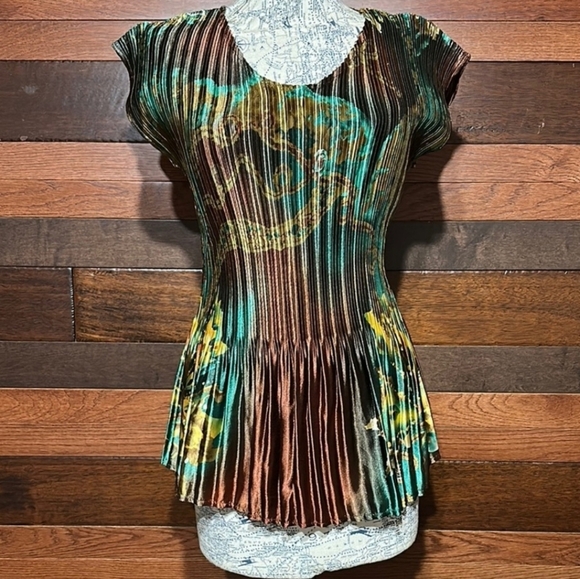 Multicolor Pleated Women's Top - Picture 2 of 7